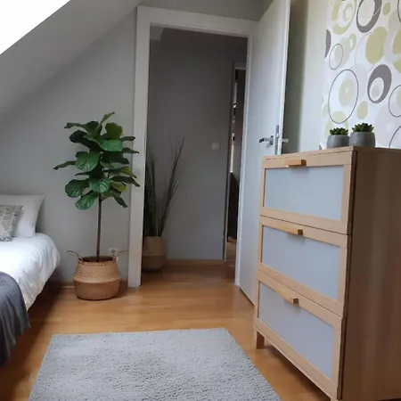 Szeregowe Nasza - 4 Minuty Od Plazy