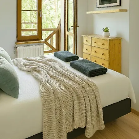 Szeregowe Nasza - 4 Minuty Od Plazy * ポビエロボ