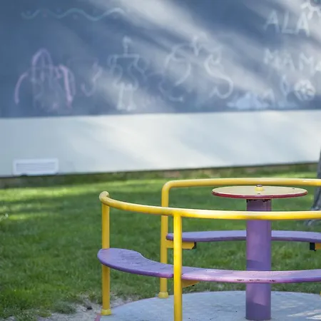 別荘 Szeregowe Nasza - 4 Minuty Od Plazy ポビエロボ